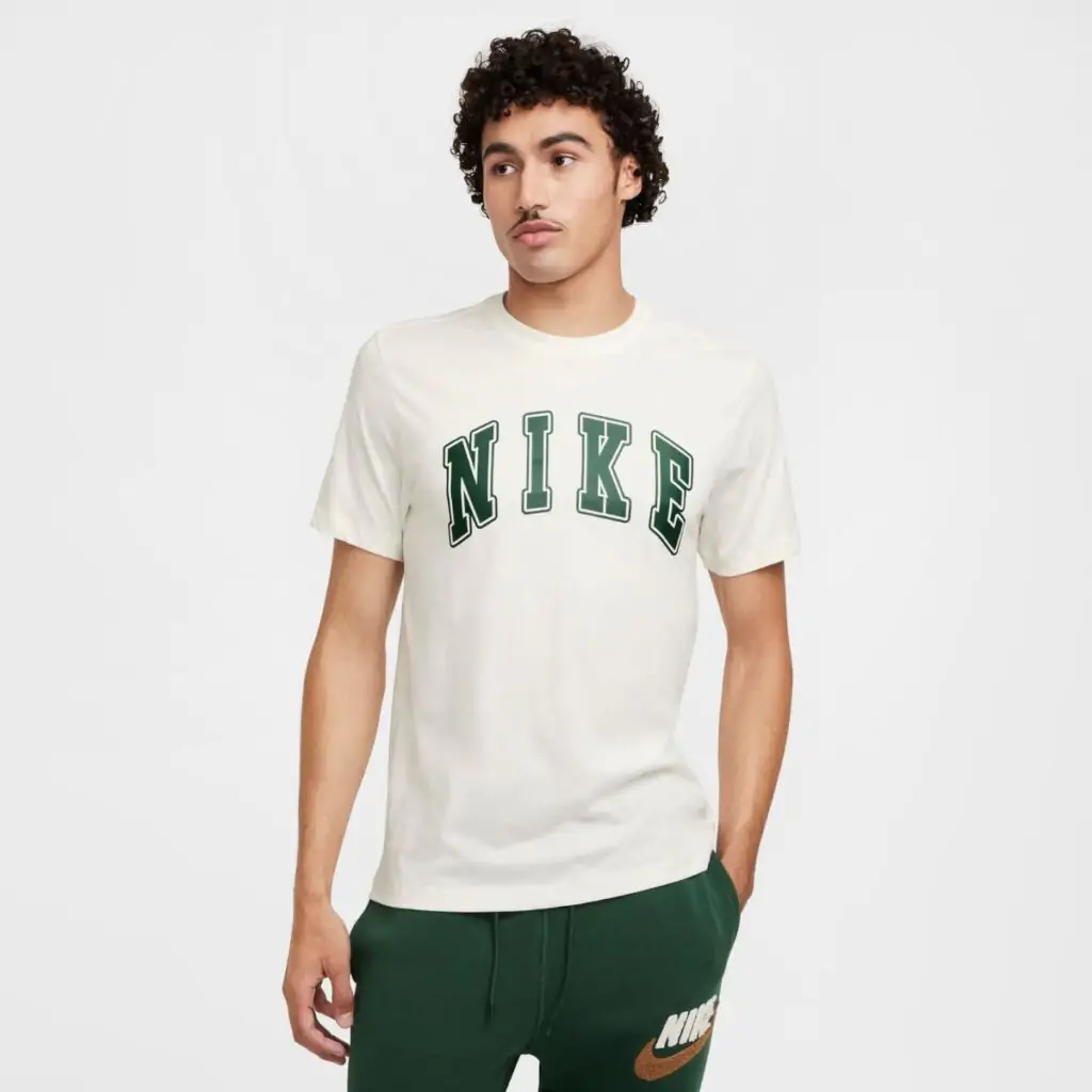 Camiseta Nike Sportswear Club