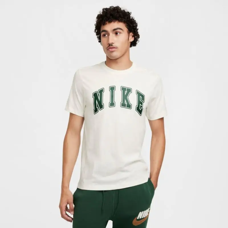 Camiseta Nike Sportswear Club