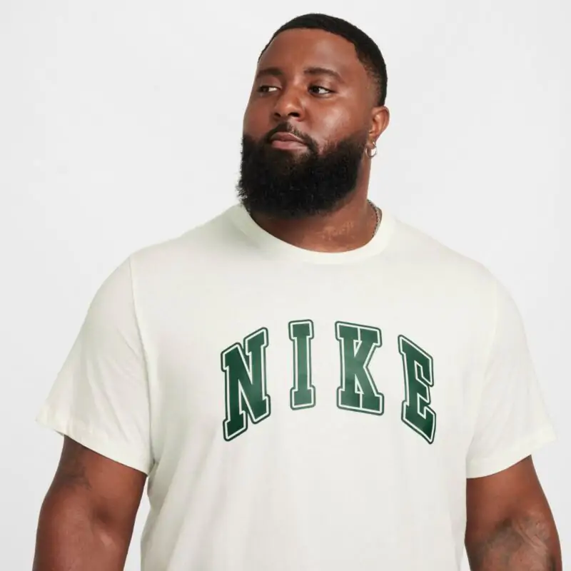 Camiseta Nike Sportswear Club