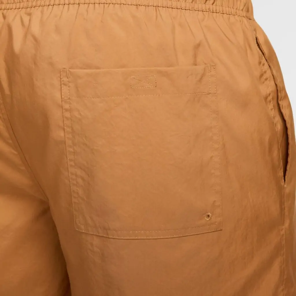 Shorts Nike Club Flow Marrom