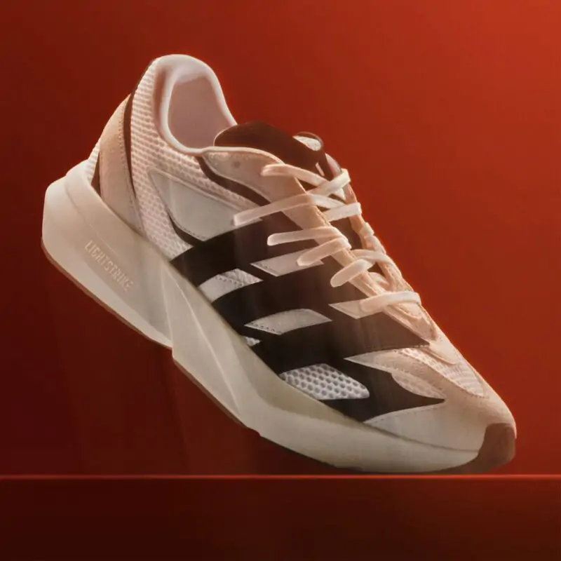 Tênis Adidas Lightblaze