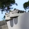 Tênis Adidas Lightblaze