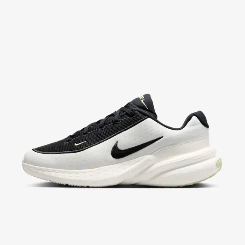 Nike Uplift SC