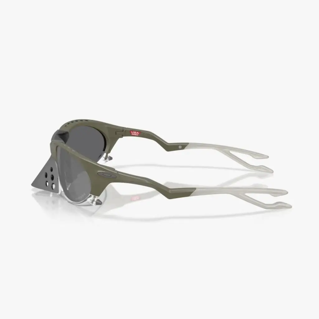 Óculos Oakley Plantaris "Latitude Collection"