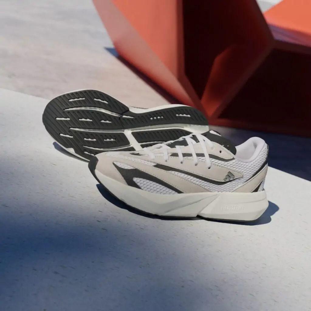 Tênis Adidas Lightblaze