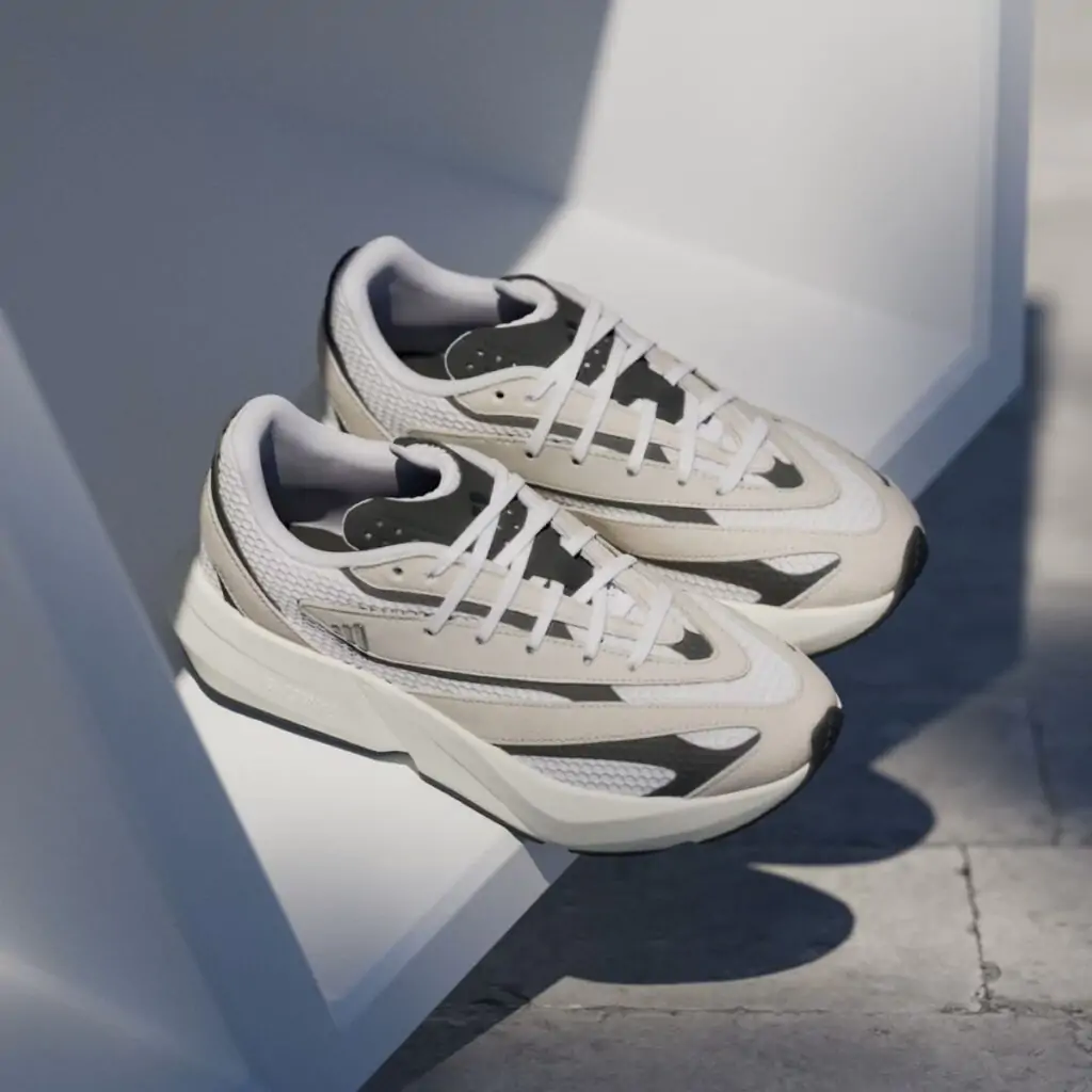 Tênis Adidas Lightblaze