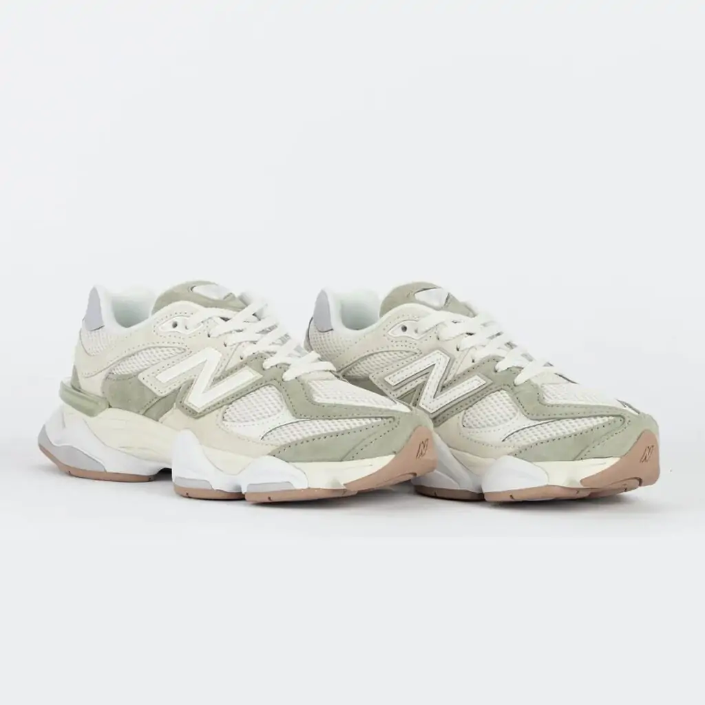 Tênis New Balance 9060