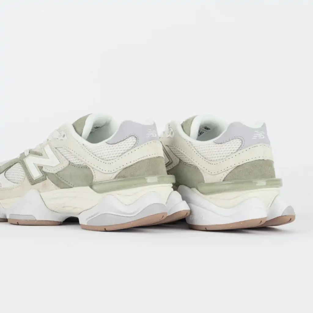 Tênis New Balance 9060