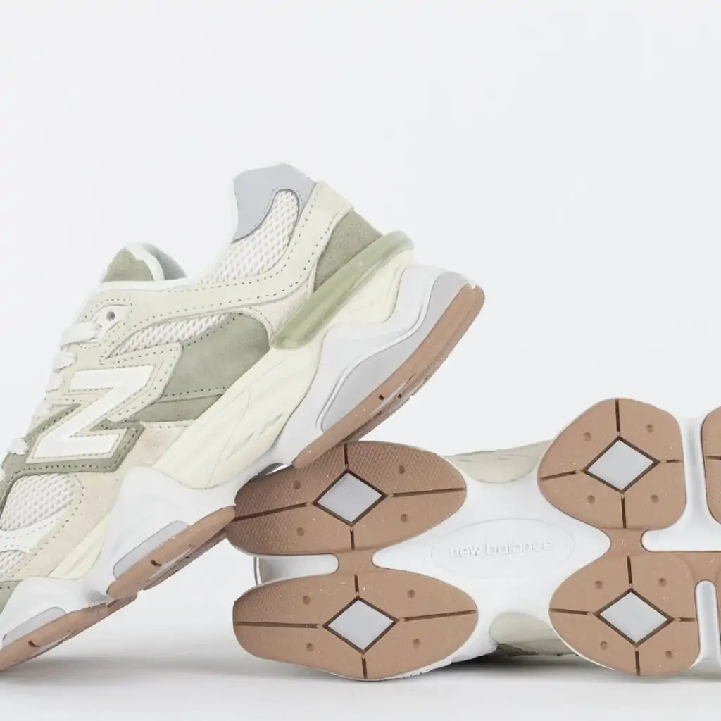 Tênis New Balance 9060