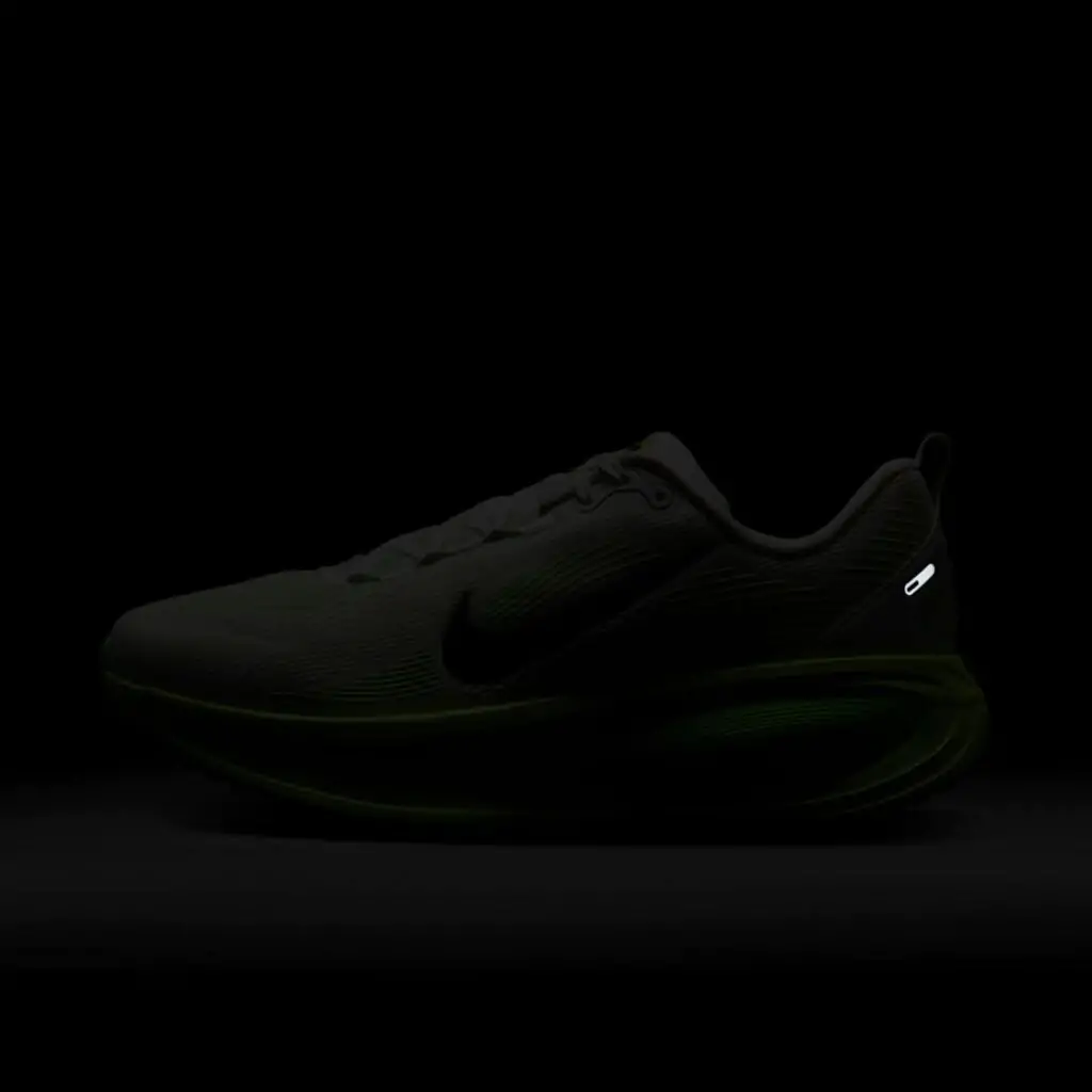 Tênis Nike Vomero 18 "White Electric Green Volt"