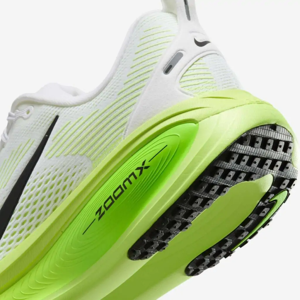 Tênis Nike Vomero 18 "White Electric Green Volt"