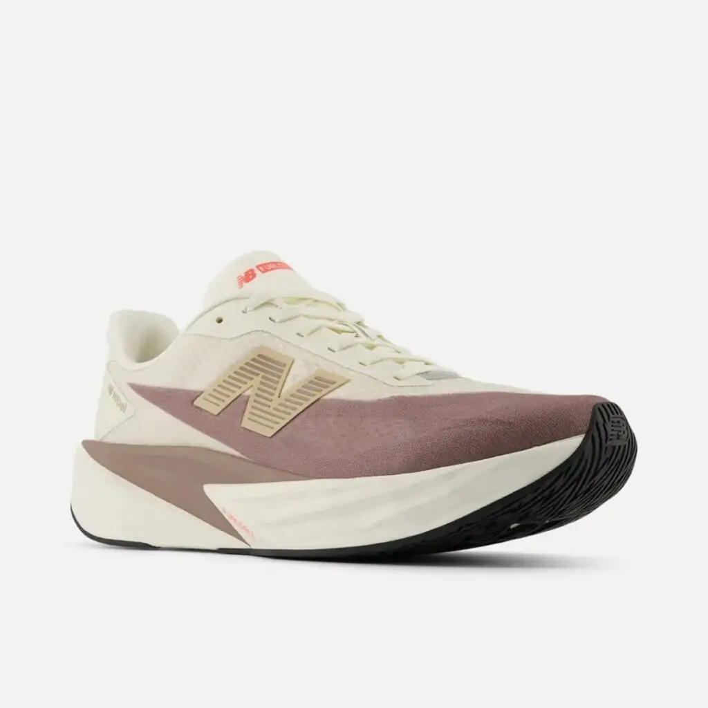 Tênis New Balance FuelCell Rebel V5