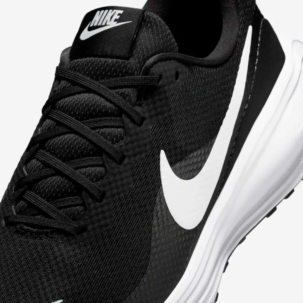 Tênis Nike Revolution 8